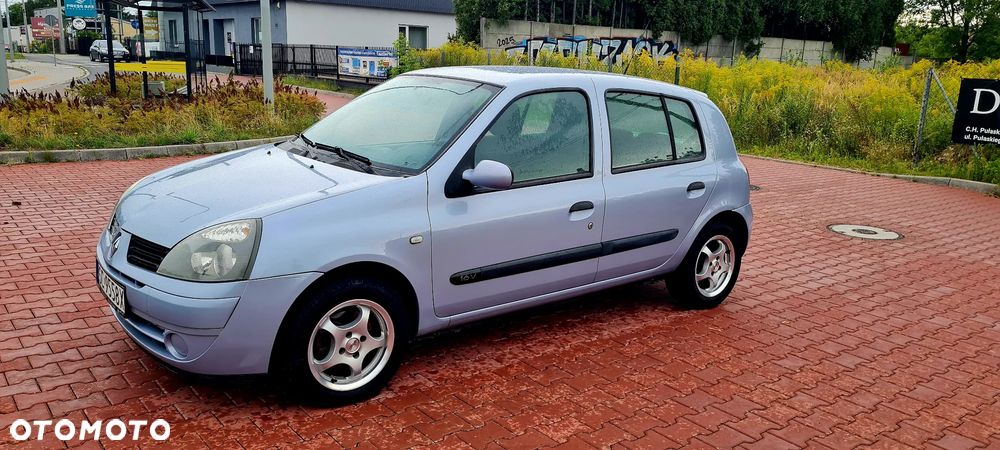 Renault Clio 1.2 16V Confort Dynamique - 10