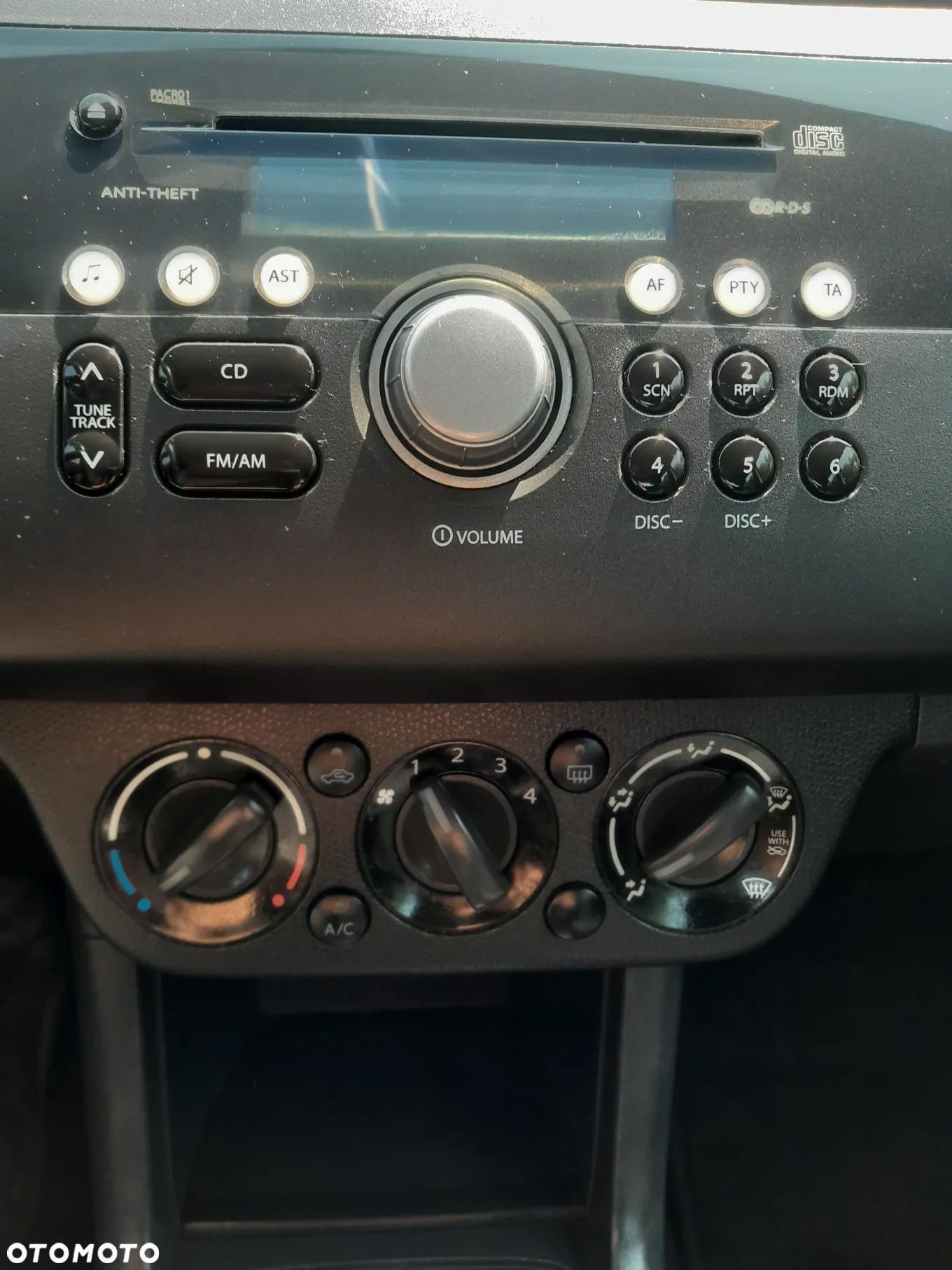 Suzuki Swift 1.3 Club - 9