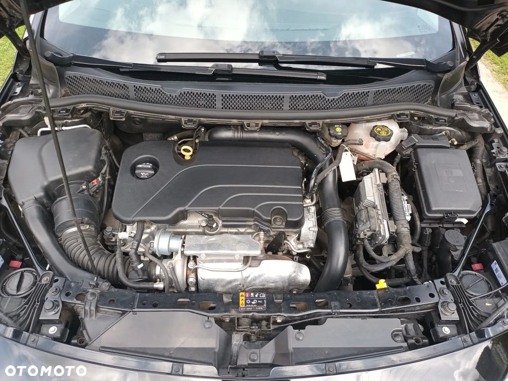 Opel Astra 1.4 T Elite - 21
