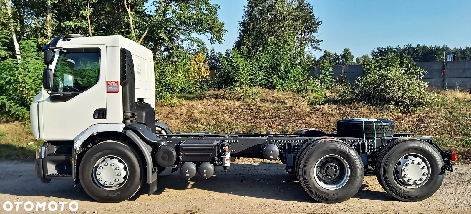 Renault D 26 WIDE P6X2 ŚMIECIARKA 320E6 - 3