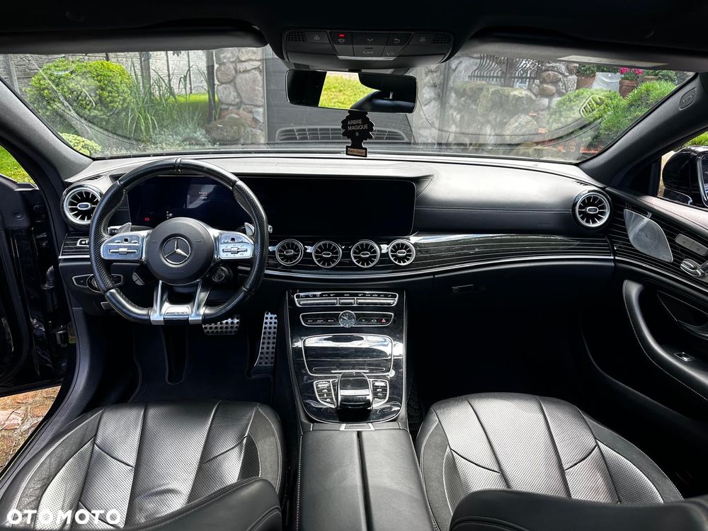 Mercedes-Benz CLS - 10