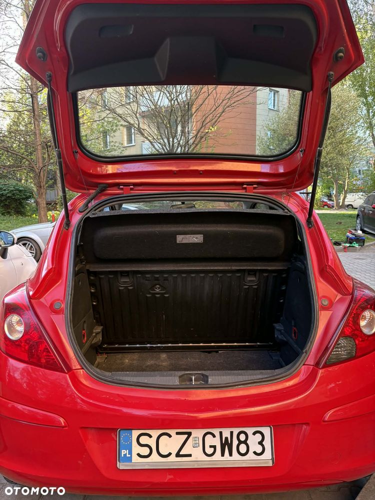 Opel Corsa 1.2 16V Essentia - 4