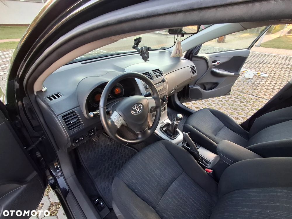 Toyota Corolla 1.6 Luna - 13