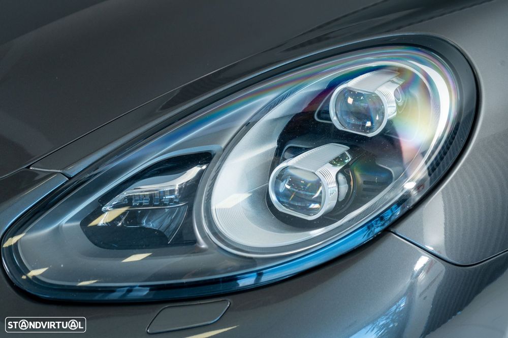 Porsche Panamera Standard - 33