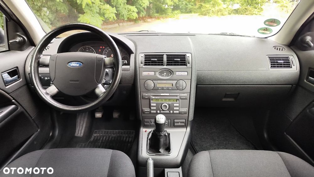 Ford Mondeo 1.8 Trend - 27