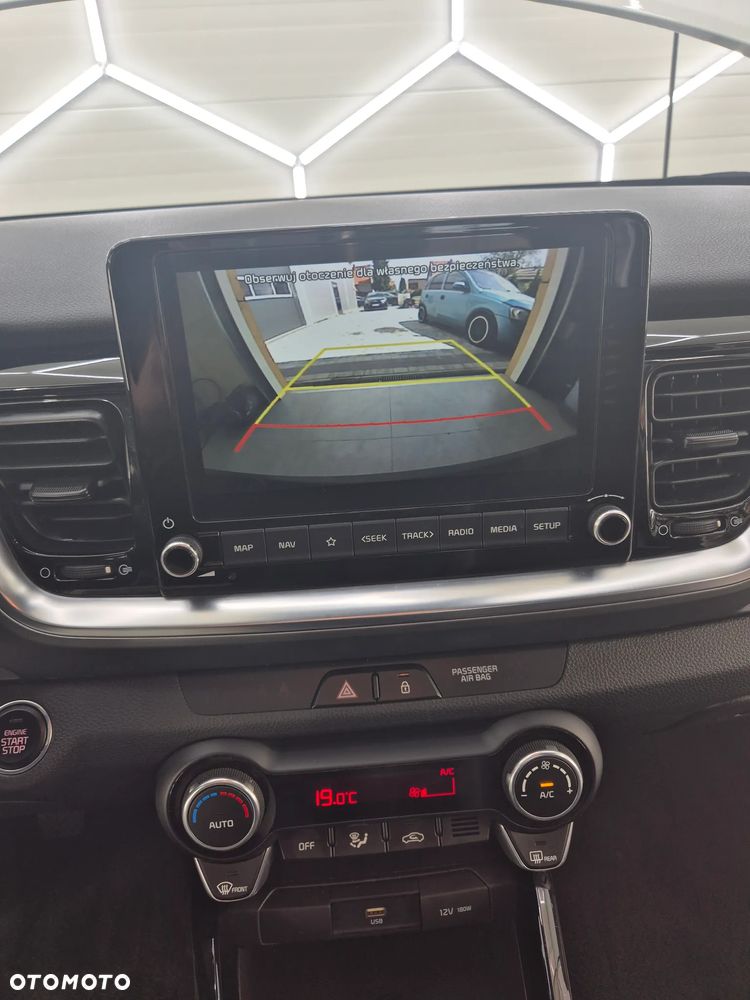 Kia Stonic - 23
