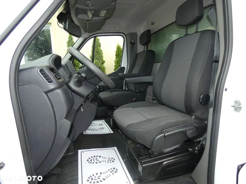 Renault Master, kontener, bliźniaki, 16", LED - 8