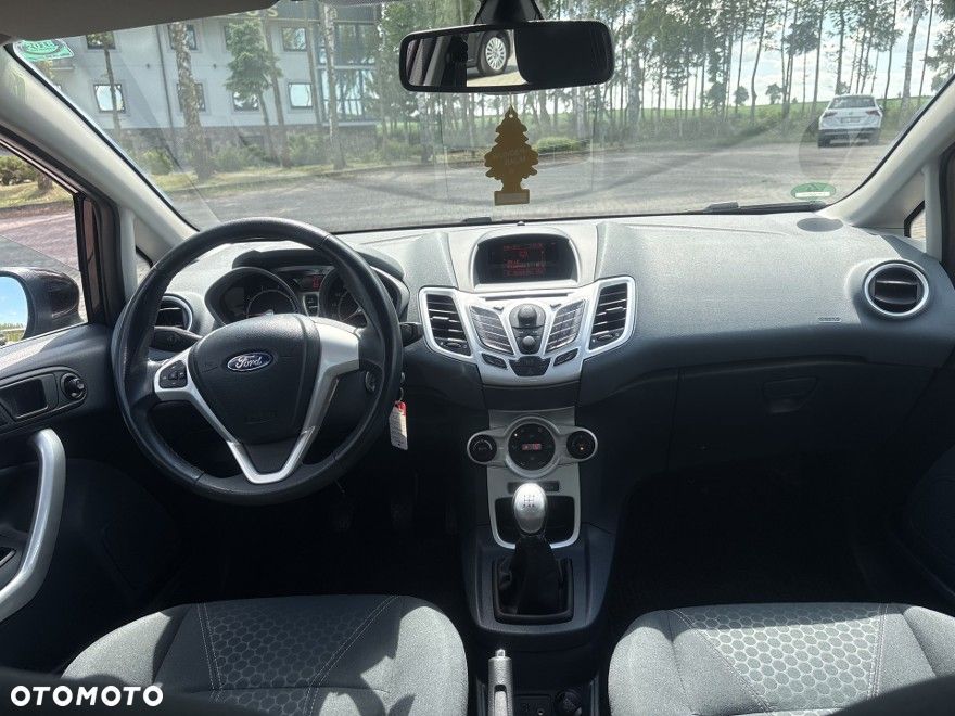 Ford Fiesta 1.25 Titanium - 23