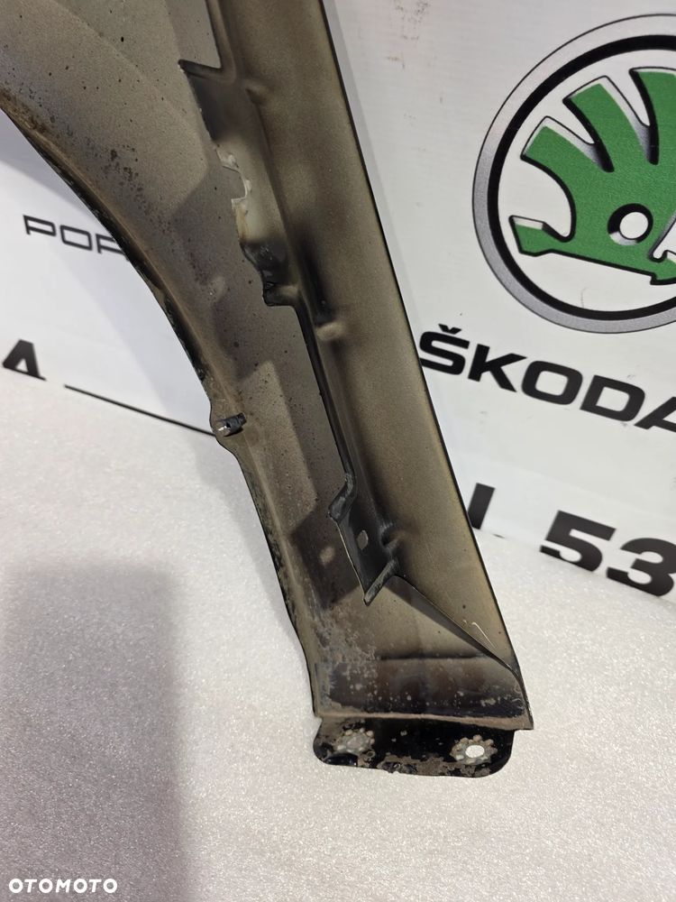 SKODA SUPERB III , LIFT 3V0 14-20 PRAWY BŁOTNIK PRZEDNI PRZÓD NR AUKCJI BŁ303 - 18