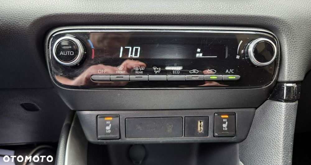 Toyota Yaris 116 1.5 VVT-i Comfort - 29
