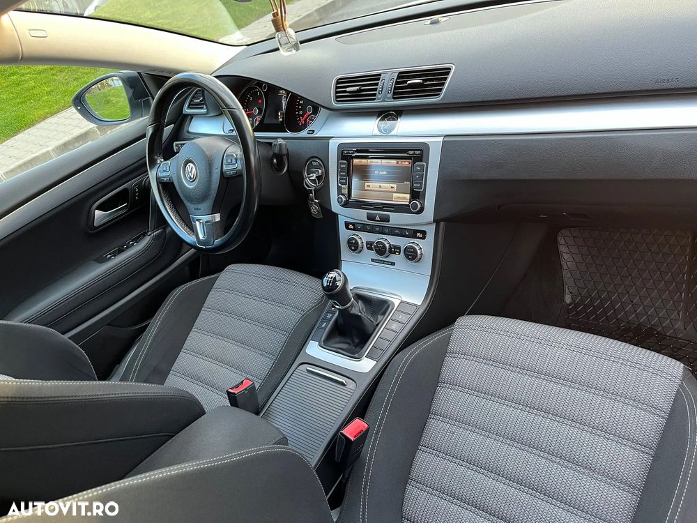 Volkswagen Passat CC - 8