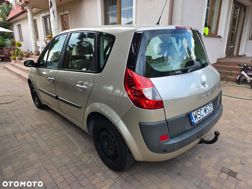 Renault Scenic 1.6 16V Luxe Privilege - 7