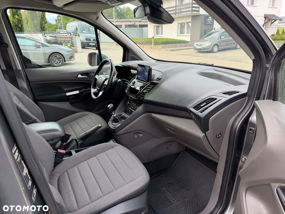 Ford Tourneo Connect Grand - 30