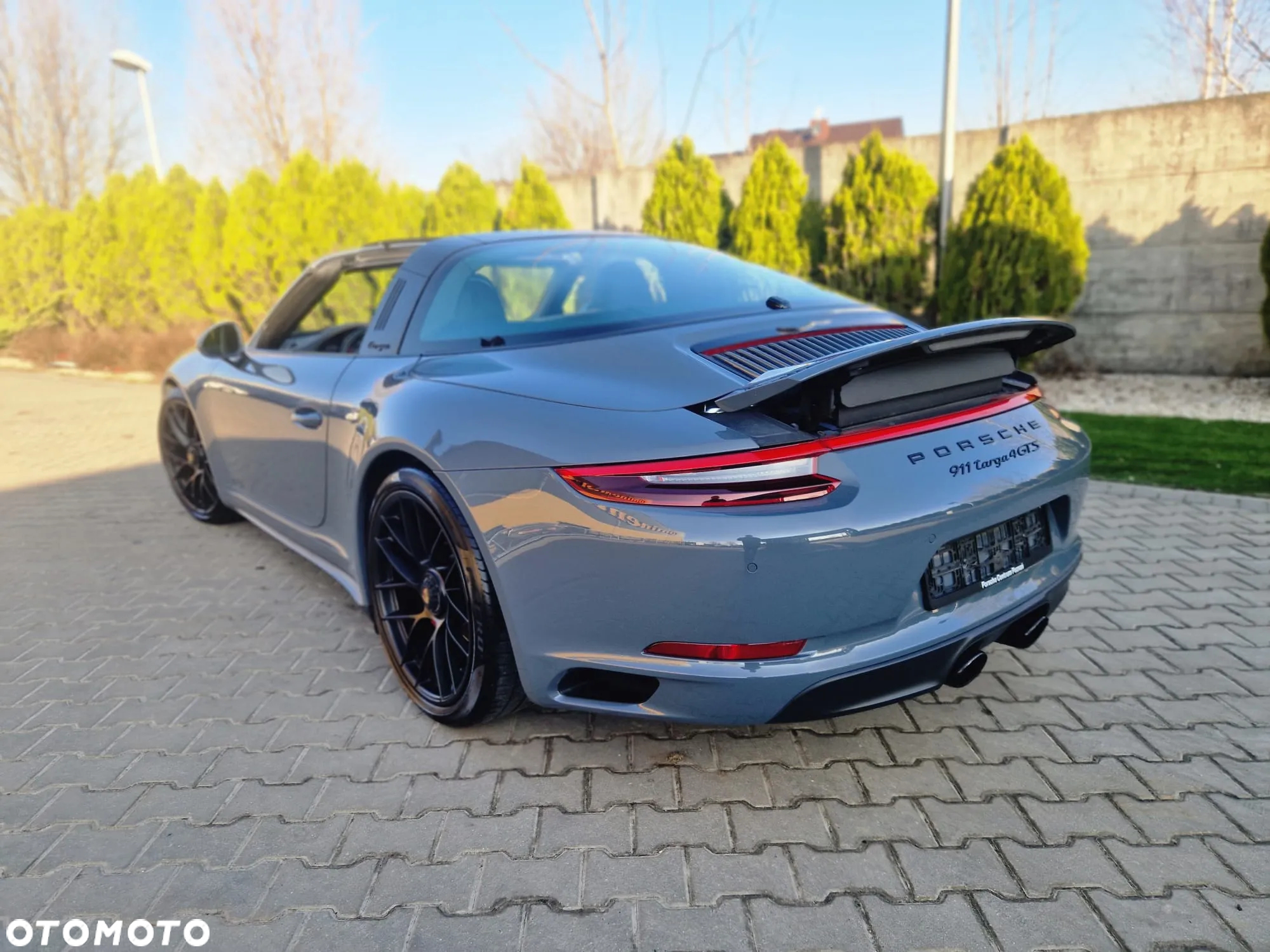 Porsche 911 Targa 4 GTS PDK - 4
