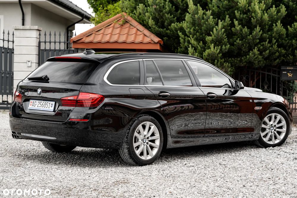 BMW Seria 5 525d xDrive Sport-Aut Modern Line - 11