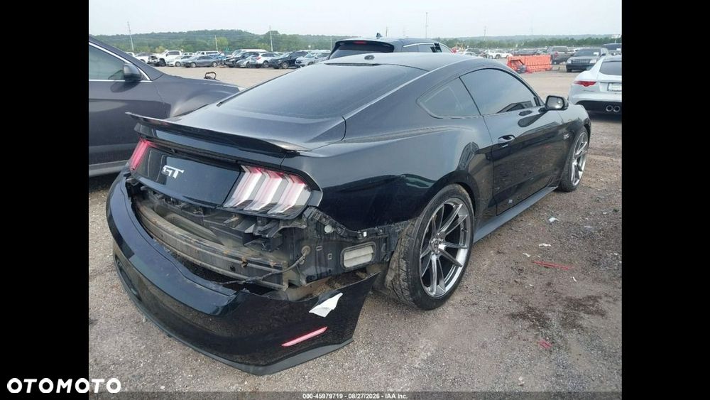 Ford Mustang 5.0 V8 GT - 4