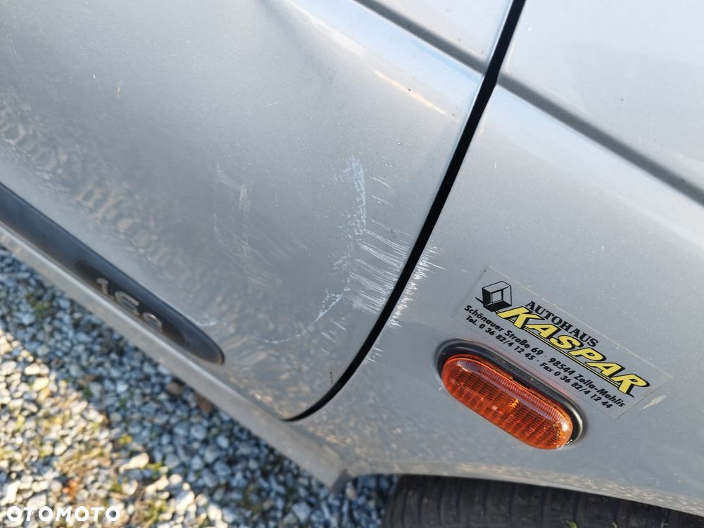 Renault Megane - 24