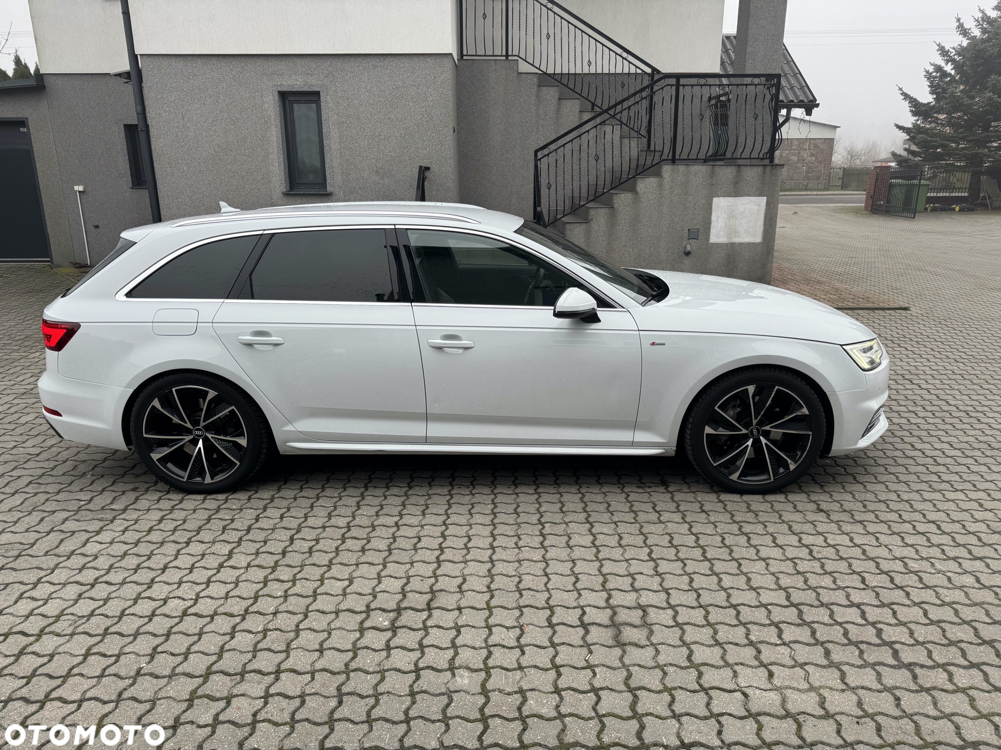Audi A4 - 4