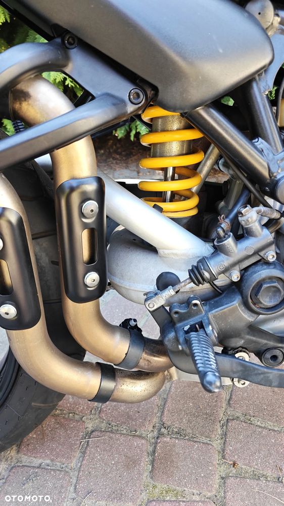Ducati Monster - 11