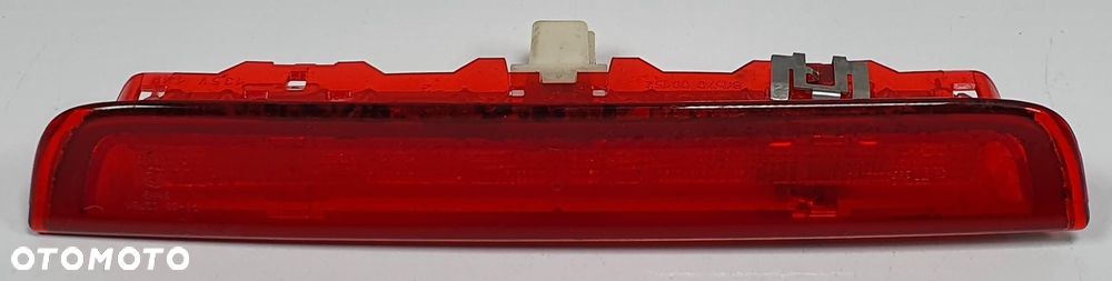 LAMPA LAMPKA STOPU STOP 3 ŚWIATŁO LED W KLAPĘ TOYOTA YARIS III 81570-0D152