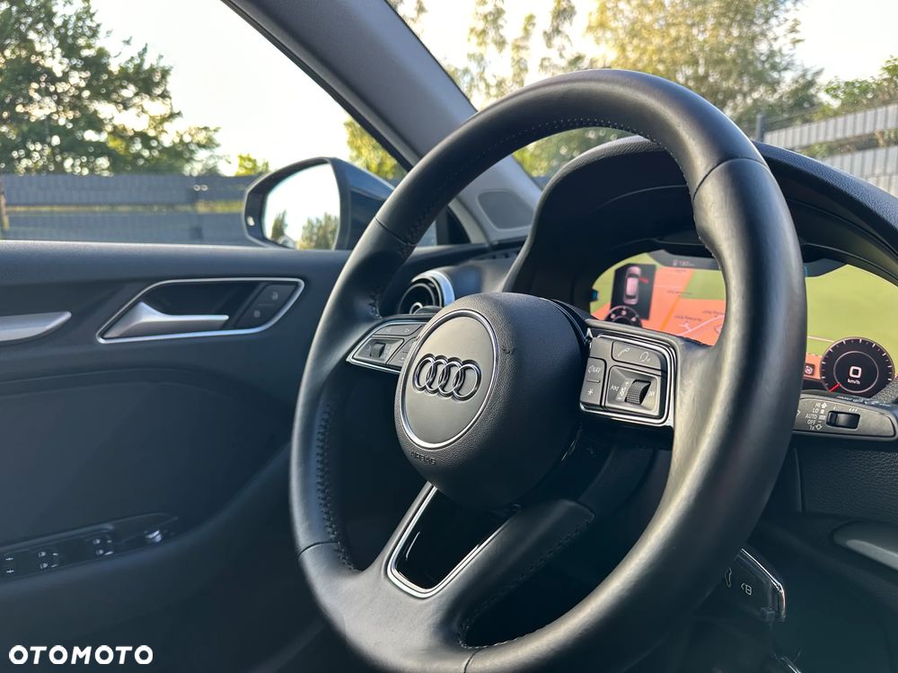 Audi A3 Sportback 2.0 TDI design - 35
