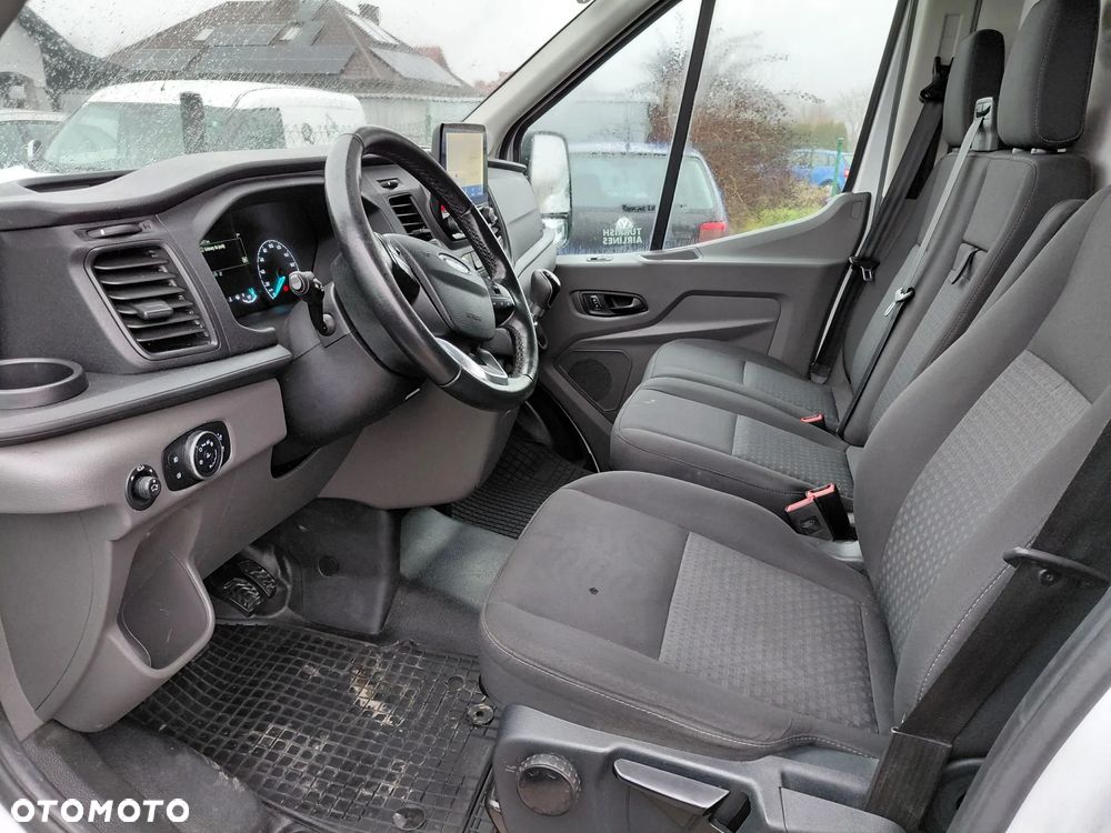 Ford Transit - 11