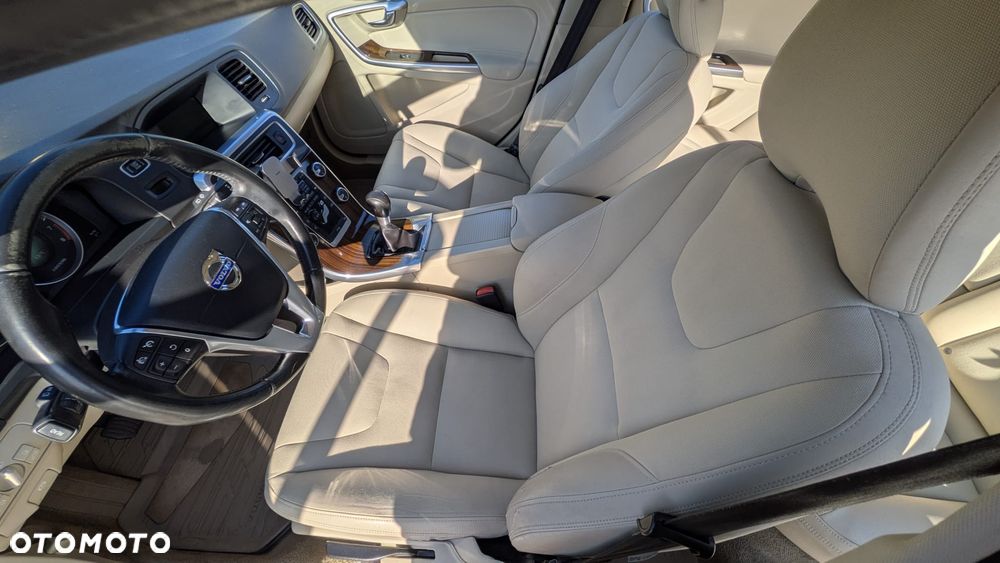Volvo V60 T3 Momentum - 7