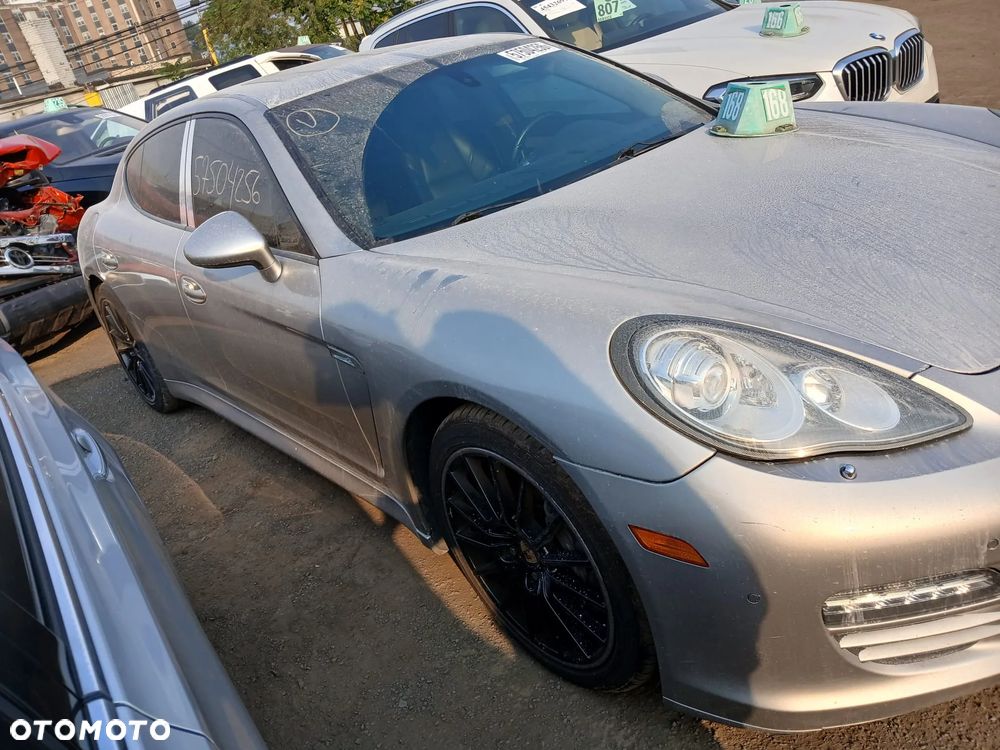 Porsche Panamera 4 PDK - 6