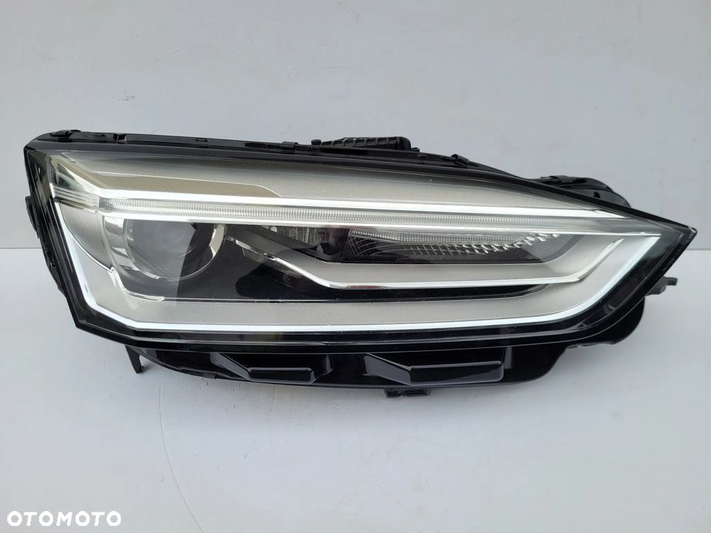 AUDI A5 8W LAMPA PRZOD XENON LED PRAWA