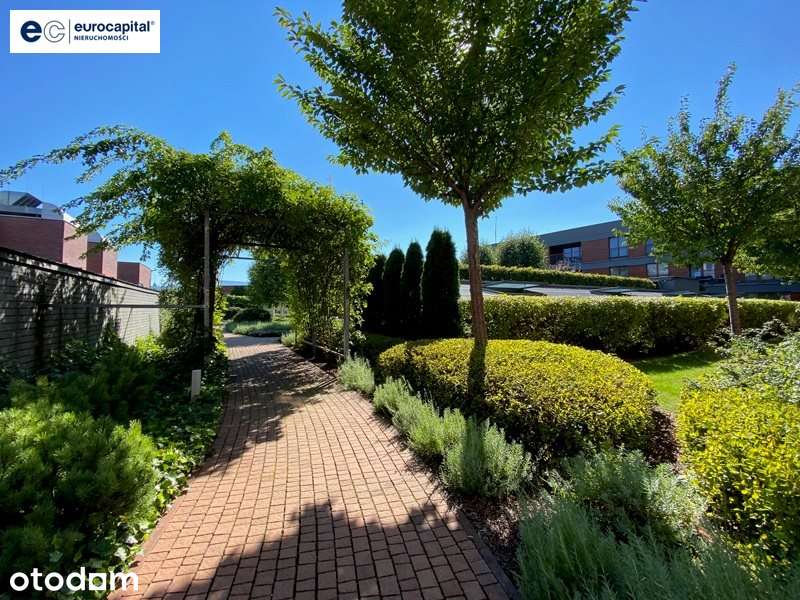 Nowoczesny apartament w centrum z ogrodem!