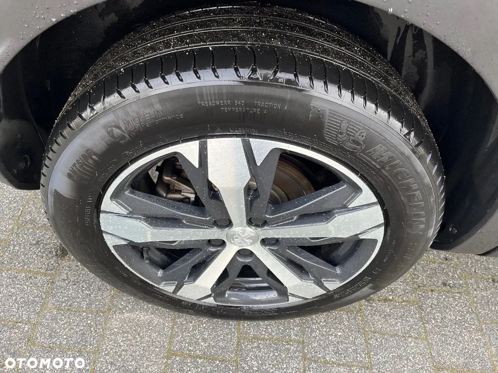 Peugeot 3008 PureTech 130 Stop & Start GPF EAT8 Allure - 8