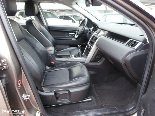 Land Rover Discovery Sport TD4 SE - 31