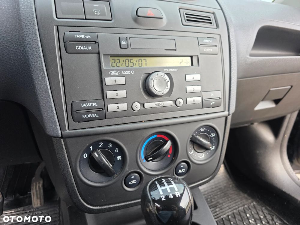 Ford Fiesta - 12