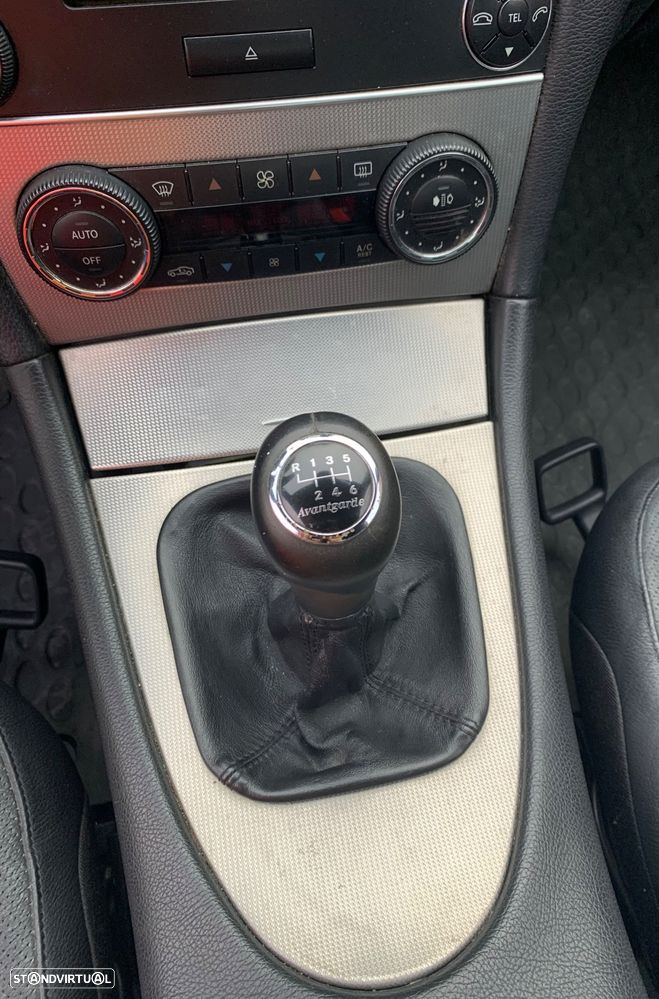 Mercedes-Benz CLK 320 - 19