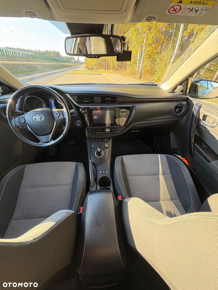 Toyota Auris Hybrid 135 Prestige - 20