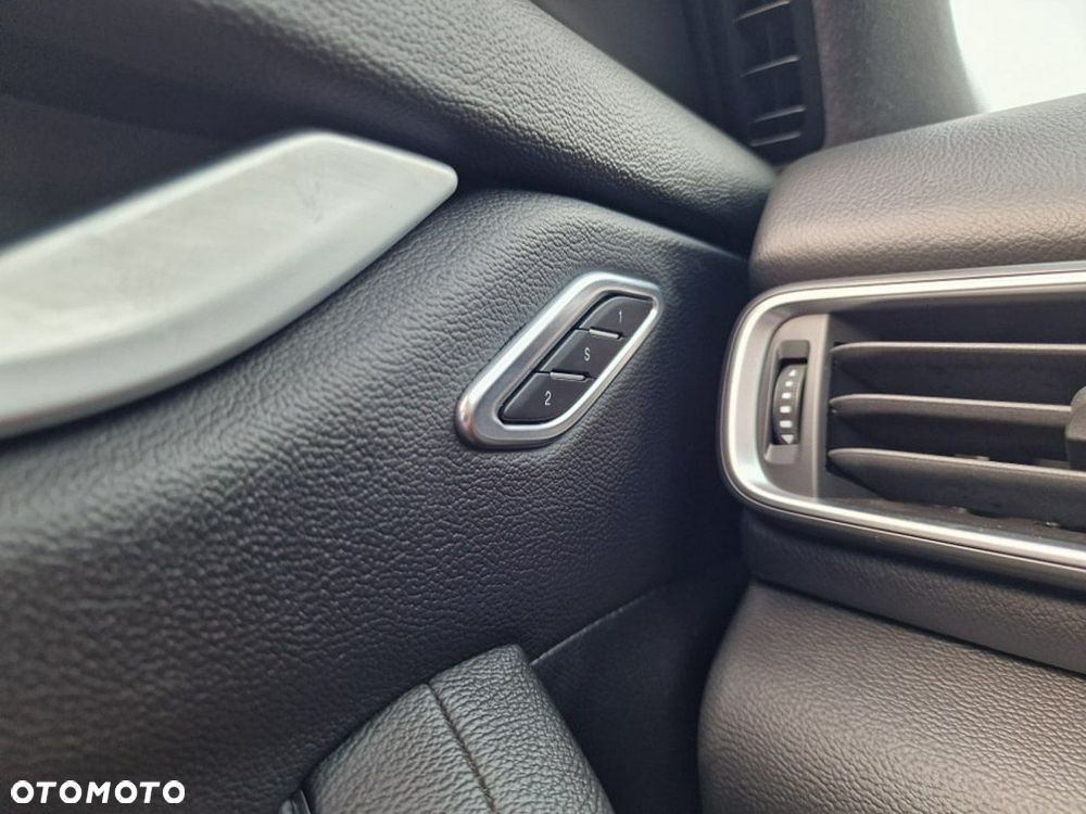 Maserati Levante S Q4 GranLusso - 12