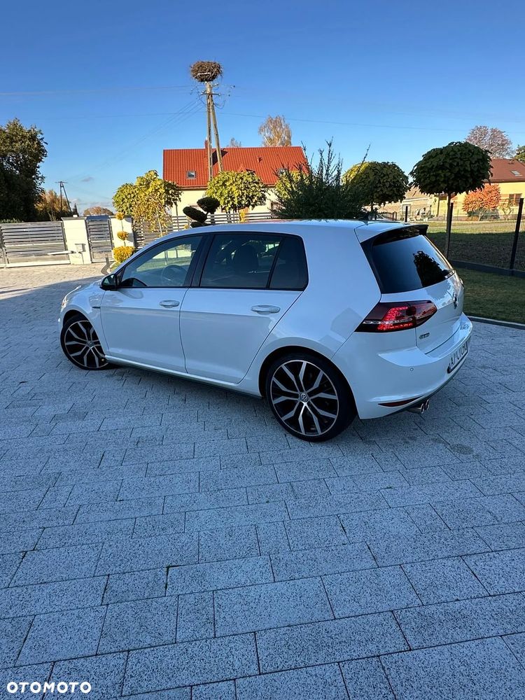 Volkswagen Golf 2.0 TDI BMT GTD DSG - 11