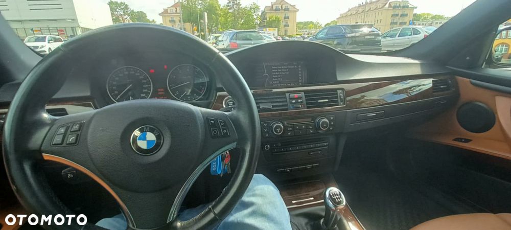 BMW Seria 3 320i Edition Exclusive - 11
