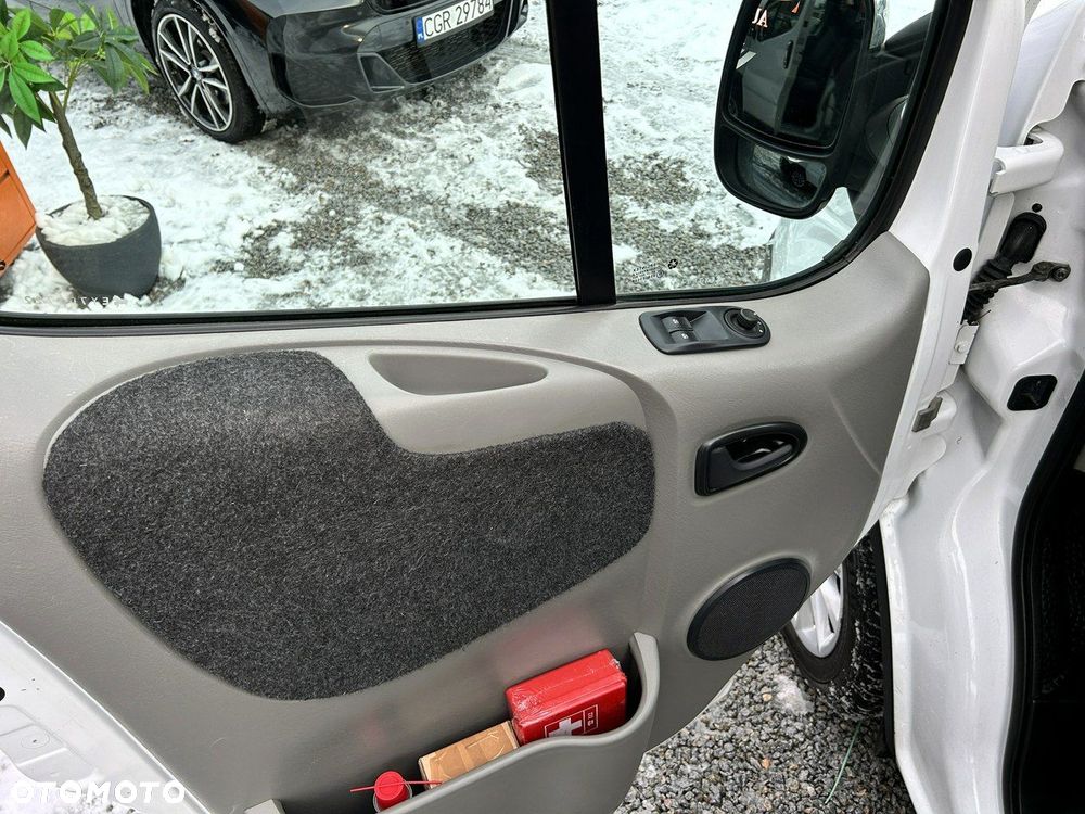 Renault Trafic - 14