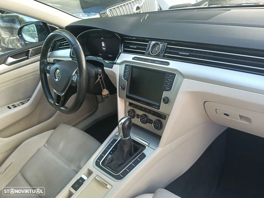 VW Passat 2.0 TDI Highline DSG - 11