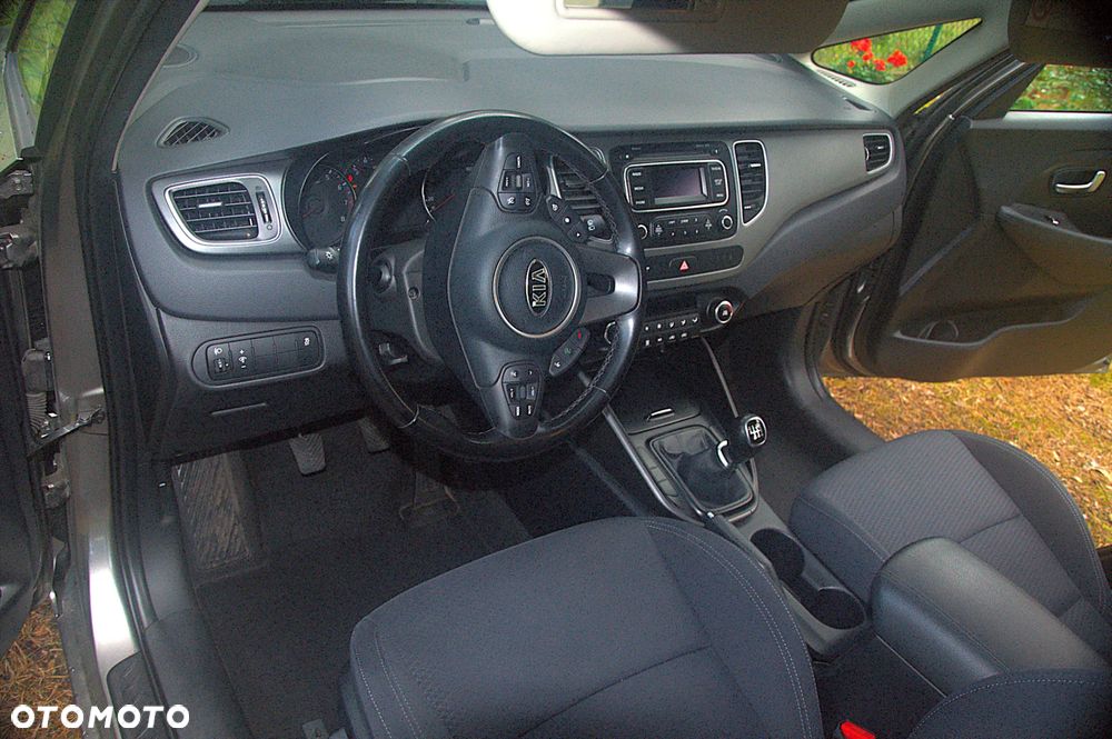 Kia Carens - 20