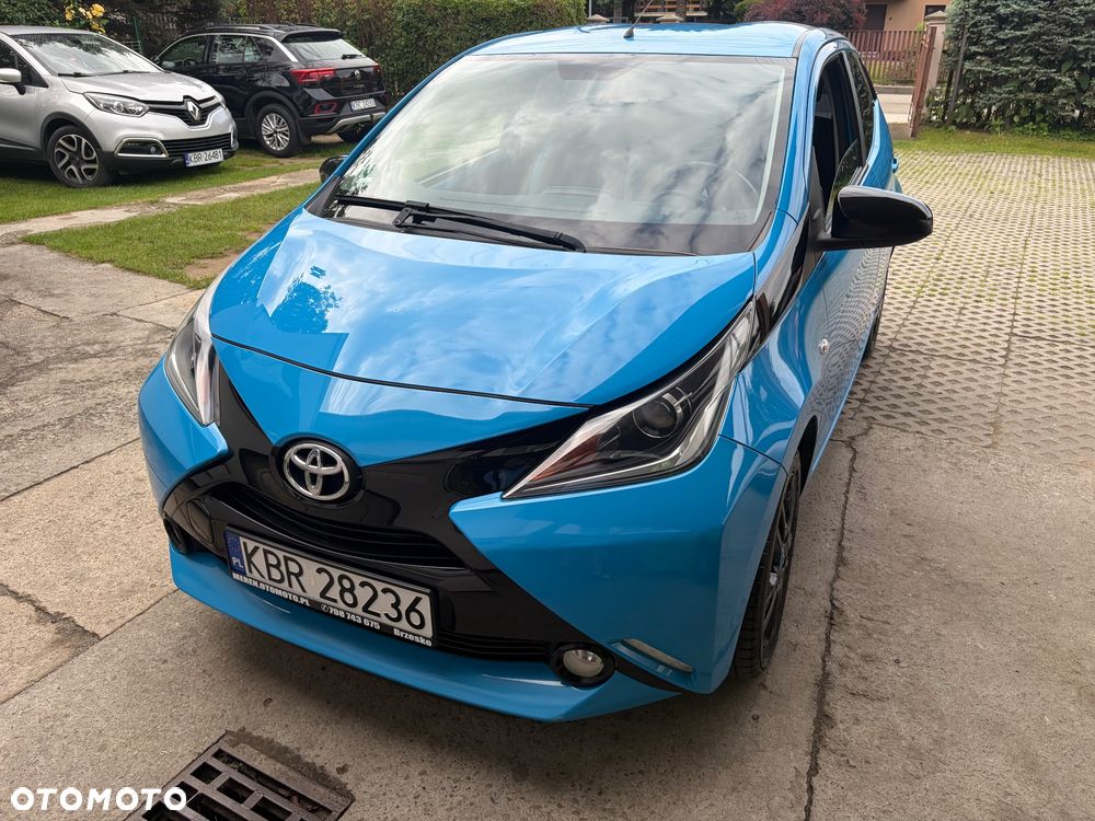 Toyota Aygo x-play Eco - 16