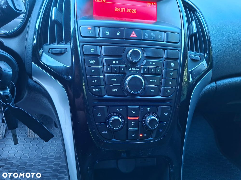 Opel Astra 1.4 T Cosmo - 34