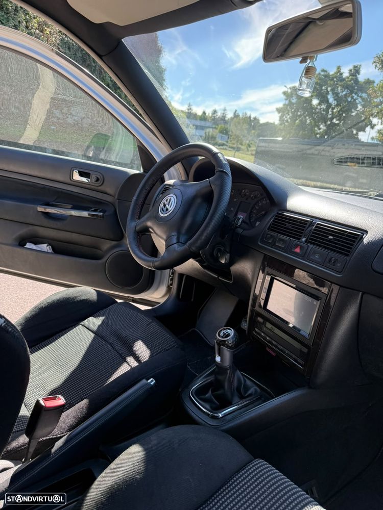 VW Golf - 5