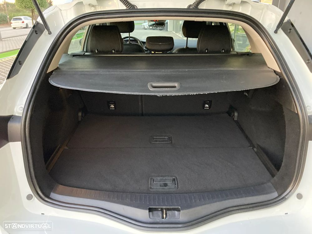 Renault Mégane Sport Tourer 1.3 TCe Limited - 30