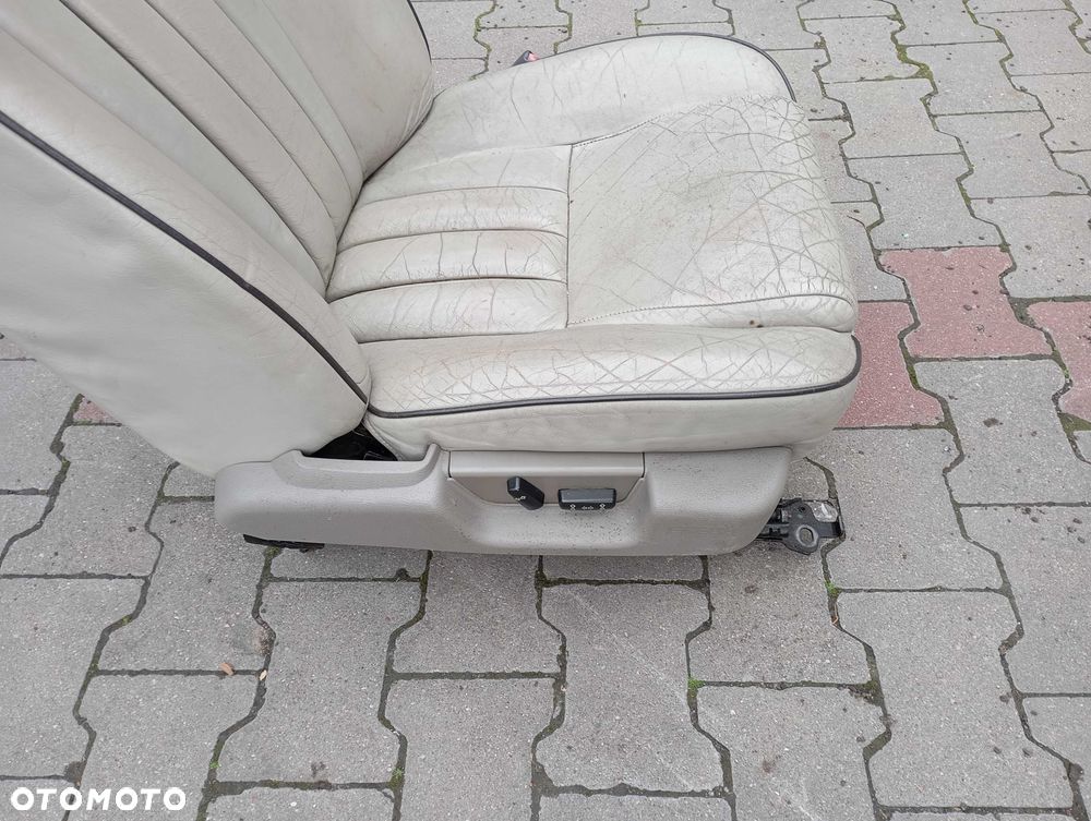 VOLVO XC90 Fotel Przód Prawy Przedni Tapicerka Skóra Jasna Executive Zagłówek DVD CZĘŚCI RADOM - 3