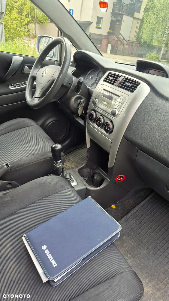 Suzuki Liana 1.6 Comfort - 8