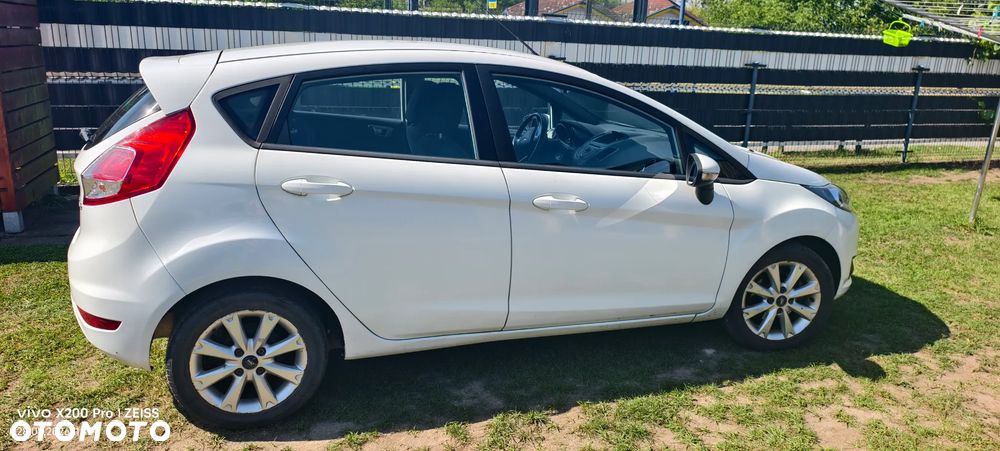 Ford Fiesta - 12