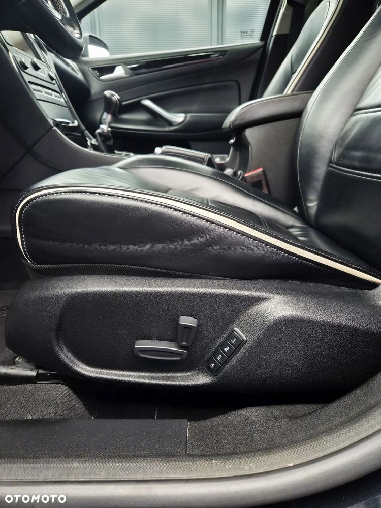 Ford Mondeo - 17