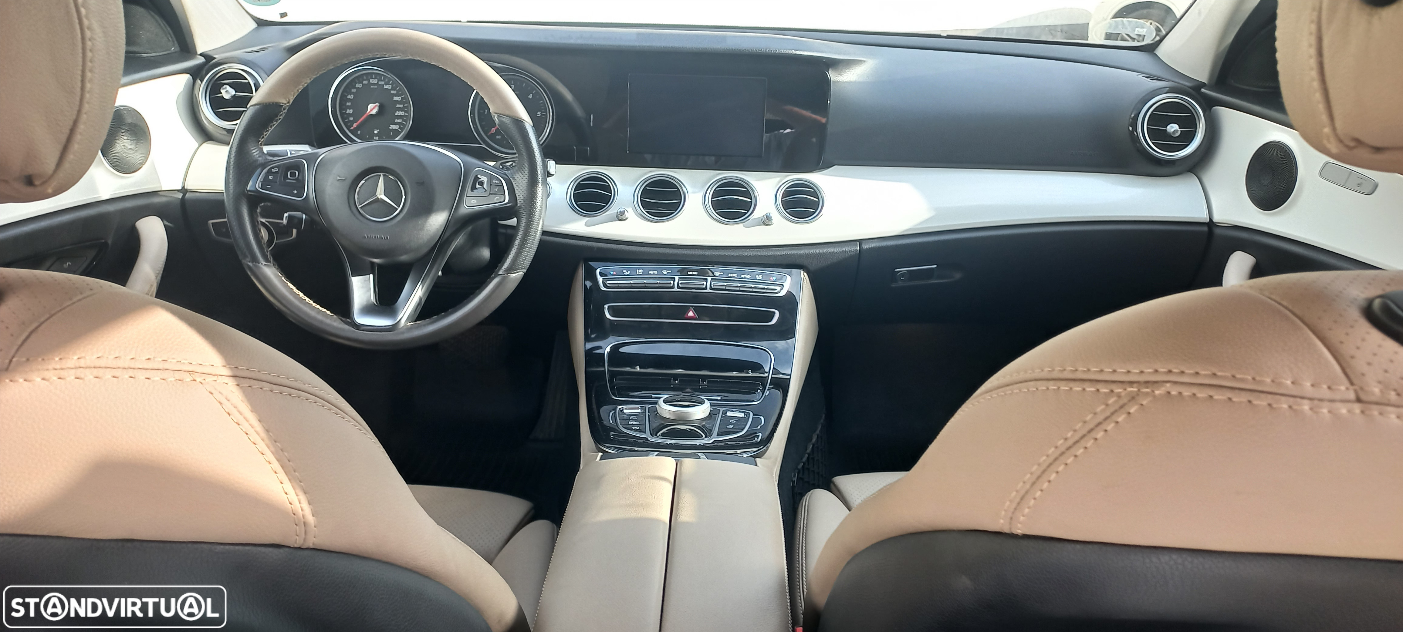 Mercedes-Benz E 200 d AMG Line - 39